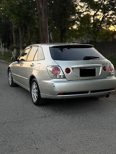 продается мазда: Toyota Altezza: 2003 г., 2 л, Автомат, Бензин, Универсал — 4