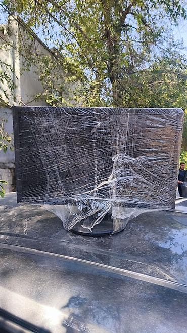 Монитор Acer (модель на шильдике сзади, см. фото). Особенности: -