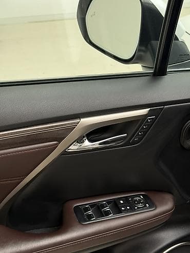 lexsus is: Lexus RX: 2017 г., 3.5 л, Автомат, Бензин, Кроссовер — 8