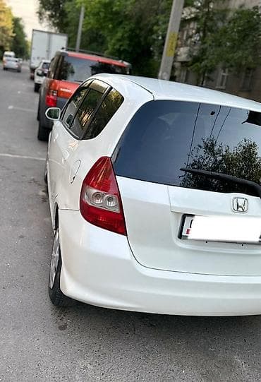 Продажа авто: Honda Fit: 2003 г., 1.3 л, Вариатор, Бензин, Хэтчбэк — 4