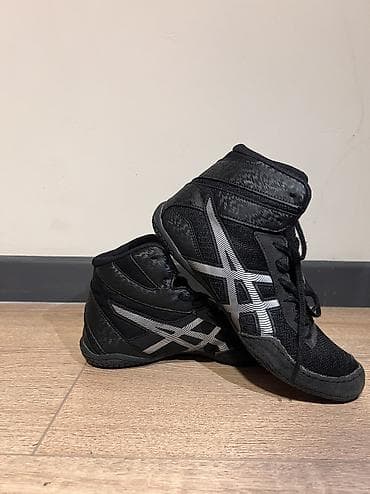 Босоножки, сандалии, шлепанцы: Мужские кроссовки, 40.5, Asics, Б/у, цвет - Черный, Самовывоз — 2