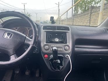 стрим багаж: Honda Stream: 2002 г., 2 л, Ручные, Бензин, Минивэн — 4