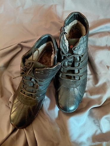 Зимние кроссовки Deniz.
кожа, мех натуральный, Турция, 44 размер at lalafo.kg Зимние кроссовки Deniz.
кожа, мех натуральный, Турция, 44 размер