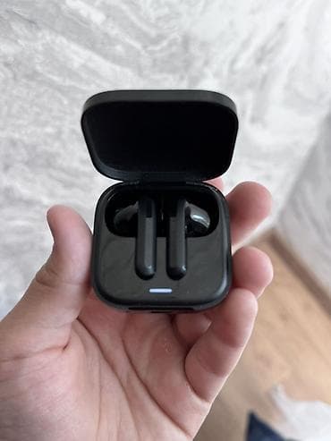 xiaomi buds 5 pro: Беспроводные наушники Redmi (TWS) в компактном зарядном кейсе. - — 2