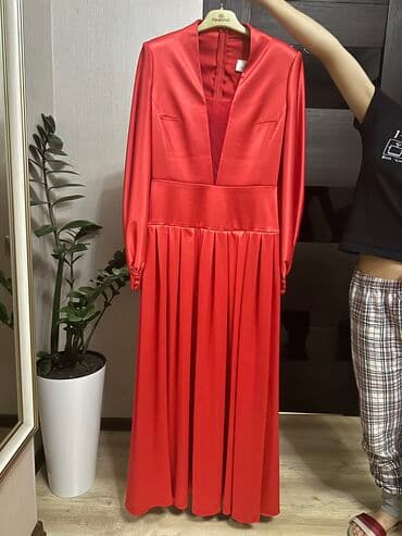 прокат карнавальных костюмов в бишкеке бишкек: Вечернее платье, Длинная модель, Атлас, С рукавами, M — 2