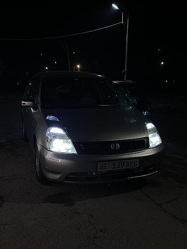 step vagon: Honda Stream: 2002 г., 2 л, Автомат, Бензин, Минивэн — 6