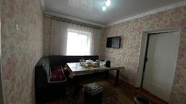 Үйлөрдү сатуу: Продаётся уютный дом в хорошем районе. Дом тёплый, светлый, с удобной — 3
