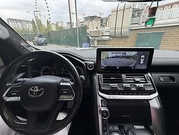 Toyota Land Cruiser: 2022 г., 3.5 л, Автомат, Бензин, Внедорожник — 9