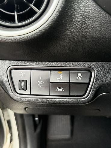 kia ev3: Kia K3: 2019 г., 1.6 л, Автомат, Бензин, Седан — 7