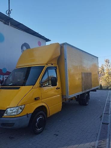 Үй жана бакча: Буйрутма берүү Мерседес жүк ташуучу спринтер, Көчүү, Жүк ташуучу жумушчусу менен — 2