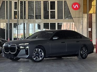 колонка для авто: BMW i7: 2023 г., Электромобиль, Седан — 2