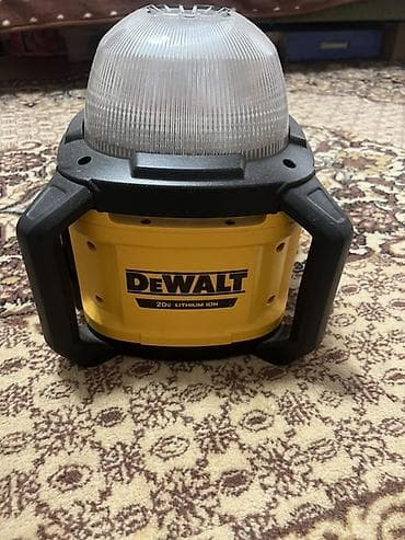Аккумуляторный светильник-лампа DeWalt 20V (Li‑Ion), с круговым
