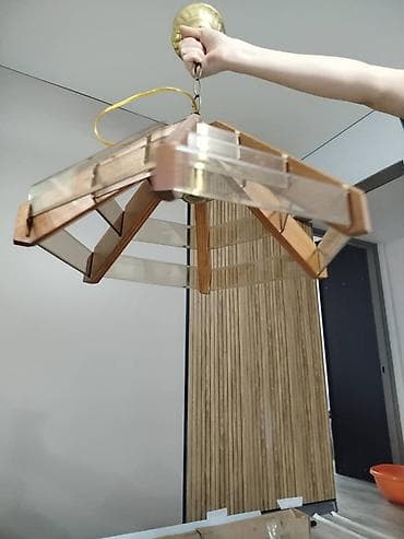 Прокат одежды: Люстра поменьше 500 сом. большая 1500 сом.только звонить — 1