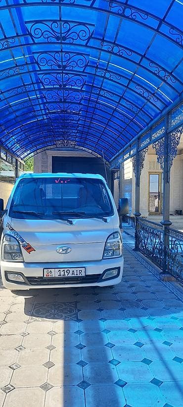 Hyundai Porter II — компактный грузовой фургон/бортовой мини-грузовик