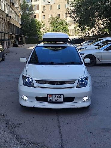 Toyota Ist: 2004 г., 1.5 л, Автомат, Бензин, Хэтчбэк at lalafo.kg Toyota Ist: 2004 г., 1.5 л, Автомат, Бензин, Хэтчбэк