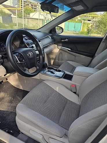 Продажа авто: Toyota Camry: 2012 г., Вариатор, Гибрид, Седан — 6