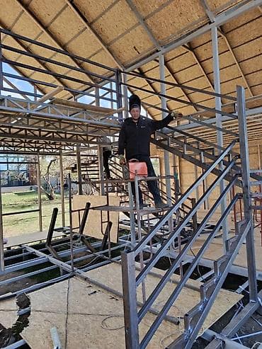 работа сварка: Металлическая лестница Для дома, Форма лестницы: Много-маршевая — 1