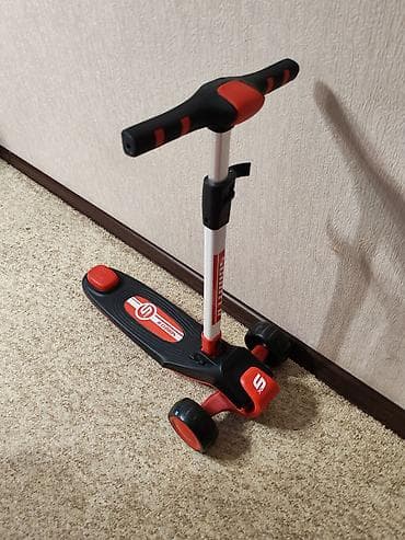 Детский самокат, Трёхколёсный