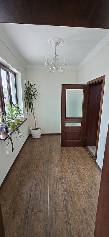Кыймылсыз мүлк: Срочно продаётся трёхуровневый кирпичный дом с благоустроенным двором — 10