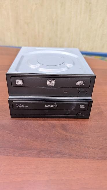 xeon e5430: Два внутренних оптических привода DVD±RW (SATA): 1) Lite-On — 1