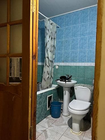 69: 3 комнаты, 58 м², Юг-2 мкр 104 серия, 4 этаж — 3
