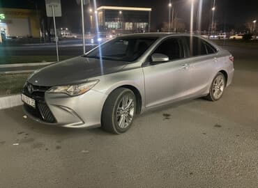продаю тайота прадо бишкеке: Toyota Camry: 2015 г., 2.5 л, Автомат, Бензиновая, Седан — 2