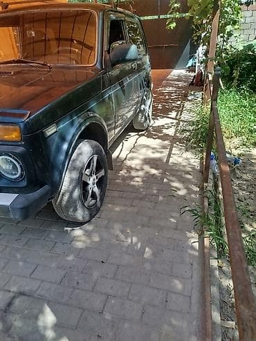 нива шивролет: ВАЗ (ЛАДА) 4x4 Нива: 2012 г., Механика, Бензин, Внедорожник — 4