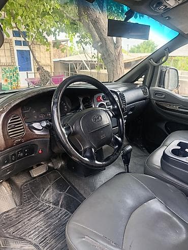 а 170: Hyundai Starex: 2006 г., 2.5 л, Автомат, Дизель, Минивэн — 8