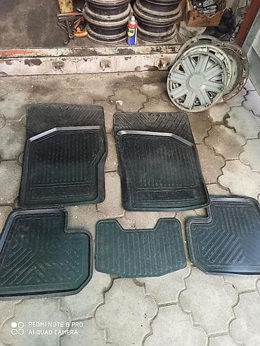 Продаю полики на Деу Нексия
Комплект родной