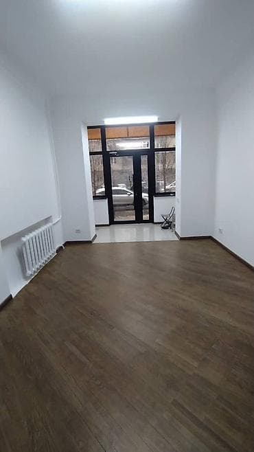 venezia: Сдаётся нежилое помещение 70 м² под офис или коммерческую — 4