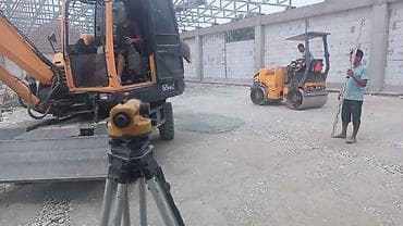 стены: Услуги по подготовке и уплотнению основания под полы/площадки внутри — 1