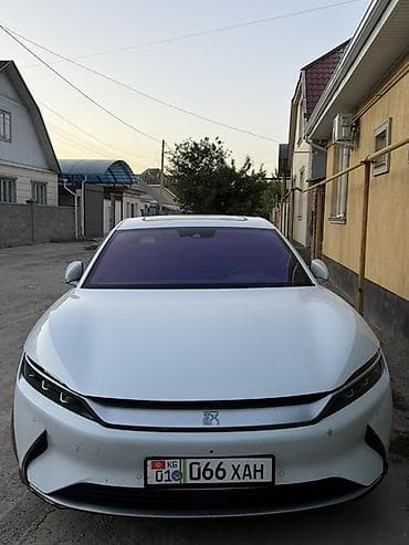 BYD: BYD Han: 2022 г., Робот, Электромобиль, Седан — 1
