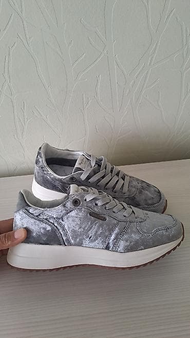 nike react: Бархатные Кроссовки Pepe Jeans London
размер 37 — 2