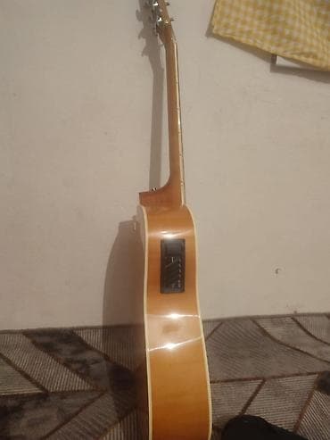 гриф акустической гитары: Характеристики и особенности: - Корпус формата дредноут с вырезом для — 2