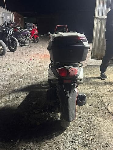 продать скутер: Скутер 50–150 см³ (ориентировочно), городской/туринговый стиль с — 3