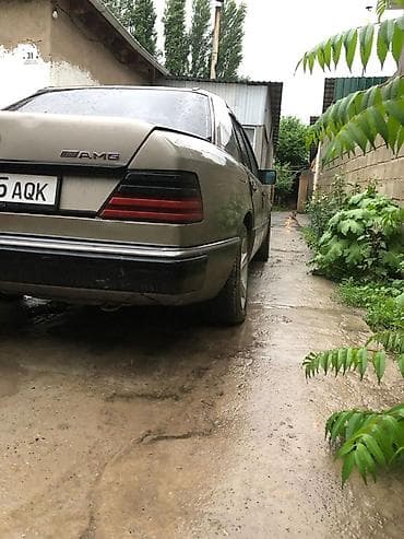 Транспорт: Mercedes-Benz W124: 1991 г., 2 л, Механика, Бензин, Седан — 9