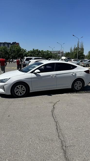 Продажа авто: Hyundai Avante: 2018 г., 1.6 л, Автомат, Газ, Седан — 4