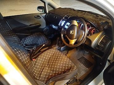 Транспорт: Honda Fit: 2002 г., 1.3 л, Вариатор, Бензин, Седан — 9