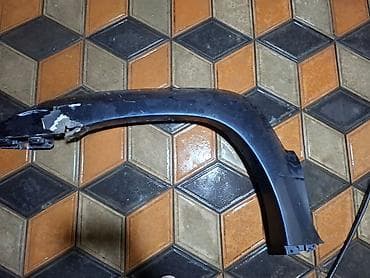 стекло фара: Накладка крыла Переднее правое Lexus — 1