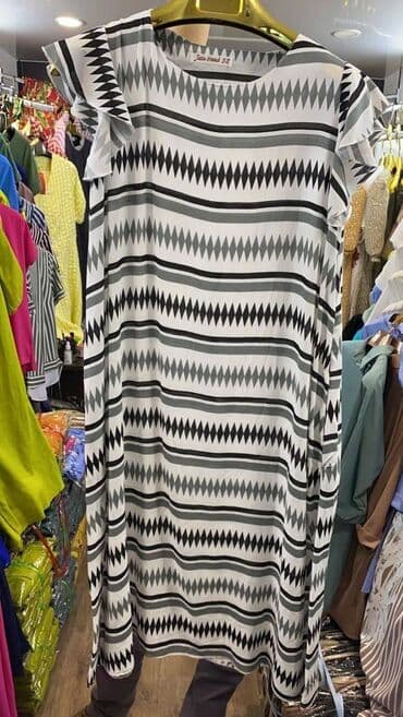 прокат платьев больших размеров: Платья . Штапель . Размеры: 52. доставка платная через курьерскую — 2