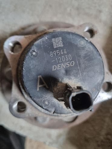 диска тайота: Ступичный подшипник/ступица с датчиком ABS Denso. Характеристики: - — 1