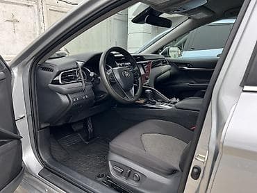 Toyota: Toyota Camry: 2020 г., 2.5 л, Вариатор, Гибрид, Седан — 5
