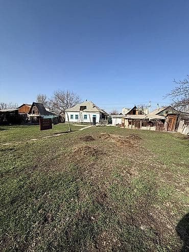 срочно срочно продаю горит: Продается дом с участком в районе 110-й квартал Ориентир: мкр Достук — 7