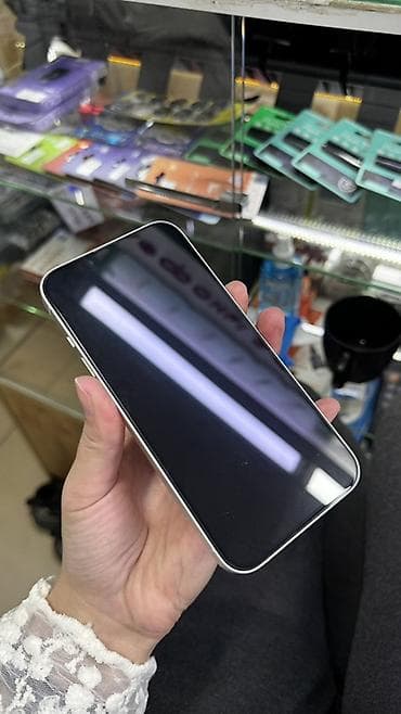 Apple iPhone: IPhone 13, Б/у, 128 ГБ, Белый, Защитное стекло, Чехол, 83 % — 4