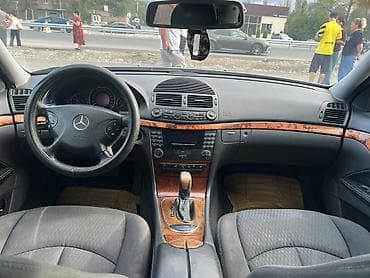 Mercedes-Benz E-Class: 2004 г., 3.2 л, Автомат, Бензин, Седан — 4