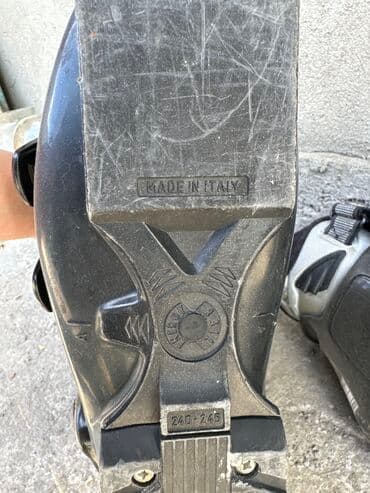 Музыкальные инструменты: Лыжные ботинки. Оригинал — 3