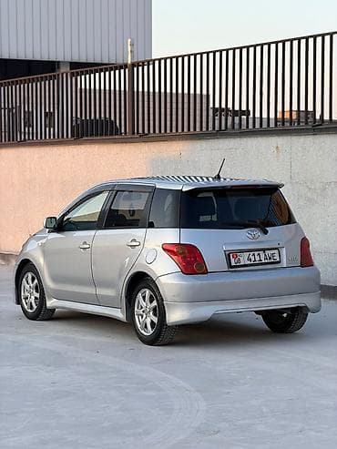 Транспорт: Toyota Ist: 2004 г., 1.3 л, Автомат, Бензин, Хэтчбэк — 4