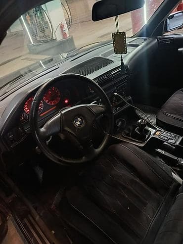 mini jack: BMW 5 series: 1992 г., 2.8 л, Механика, Бензин, Седан — 5