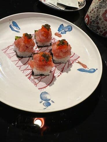 Гардеробщики: Шеф повар японской кухни в поиске проекта стаж с 2014 года; опыт — 3