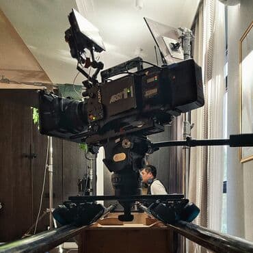 алиса купить: Продаю кинокамеру Arri Alexa Classic В комплекте имеется — 8